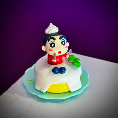  Cute Shinchan mini figure on a cake collectible toy