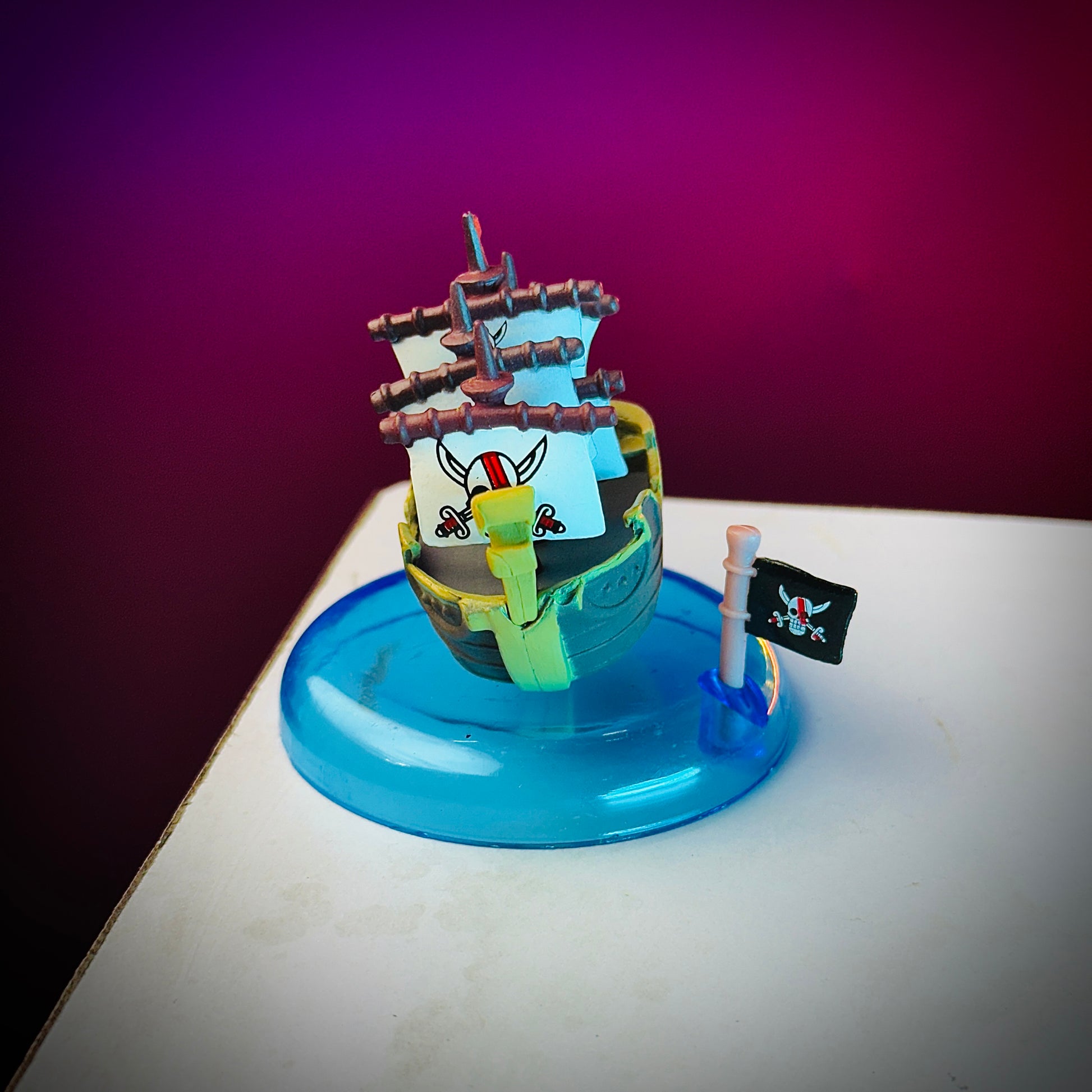 gecko moria pirate ship model blue base