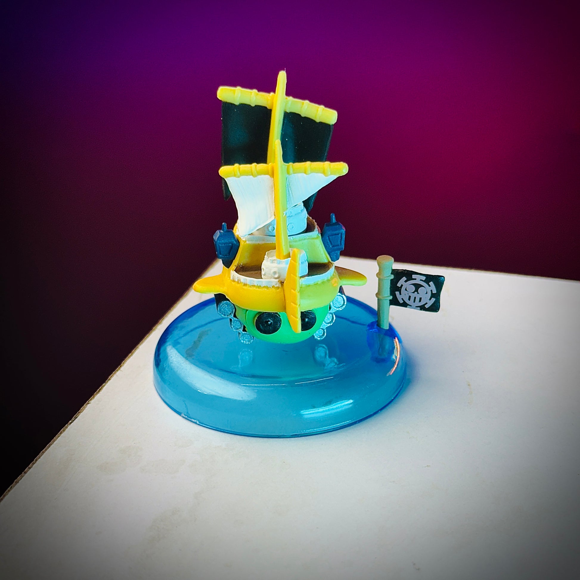 heart pirates polar tang model toy by jhamundaverse