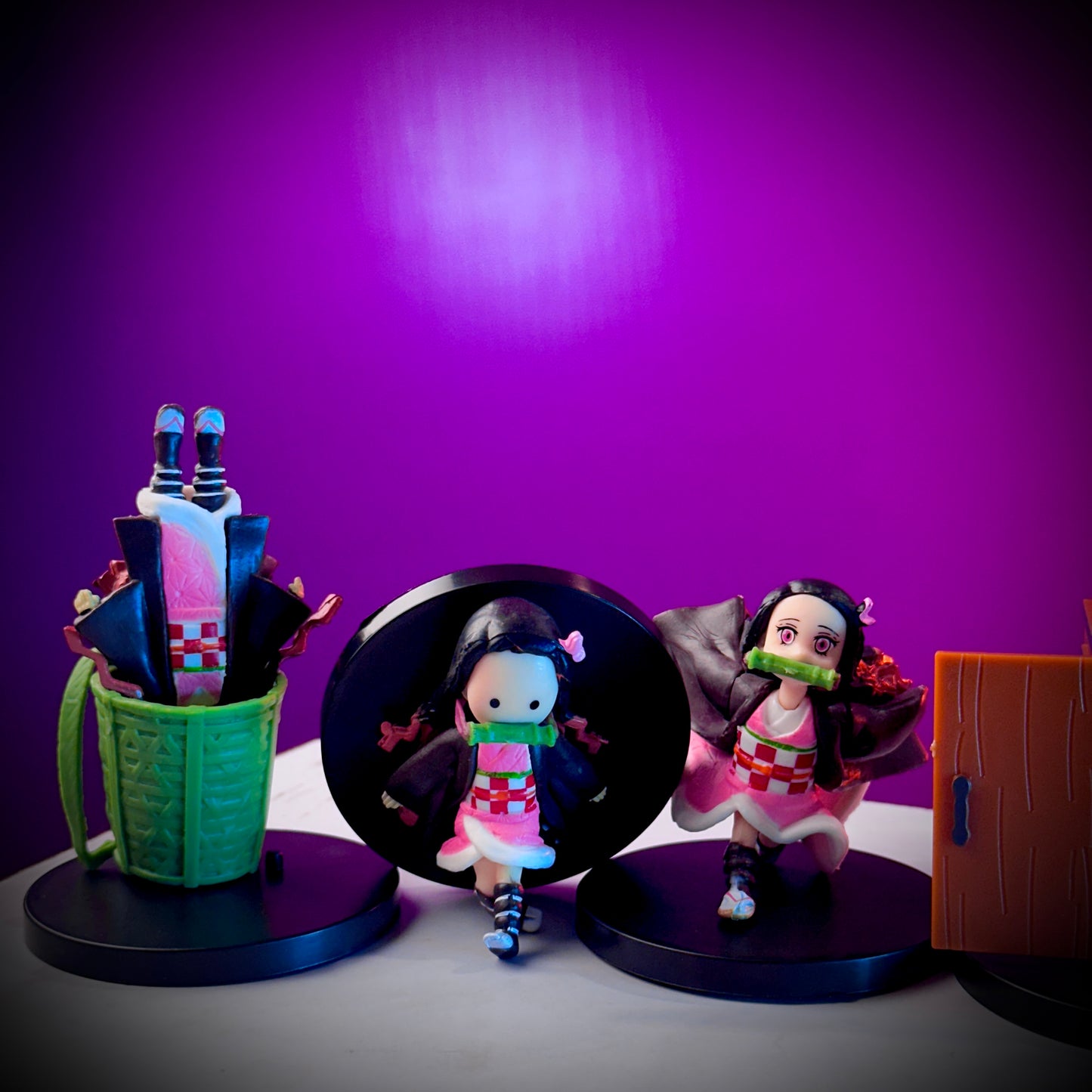 Nezuko mini figures with wooden box and battle poses