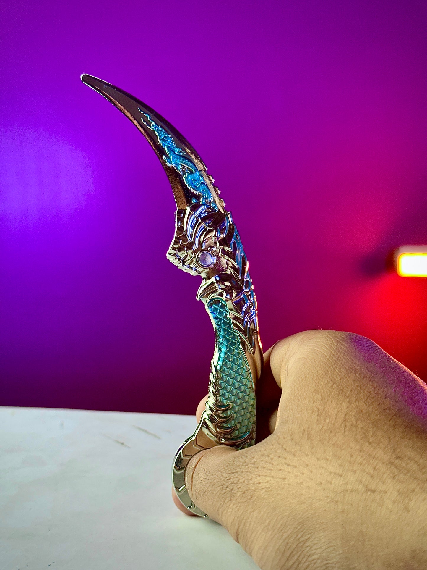 one piece light blue foldable rotating toy weapon metal look