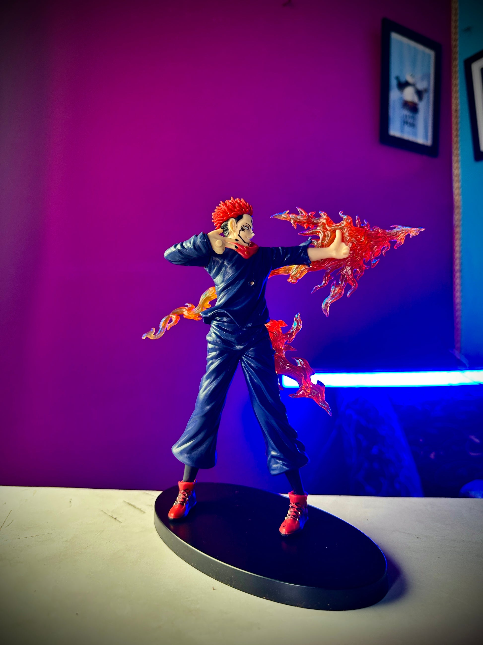 Dynamic curse energy flame effect