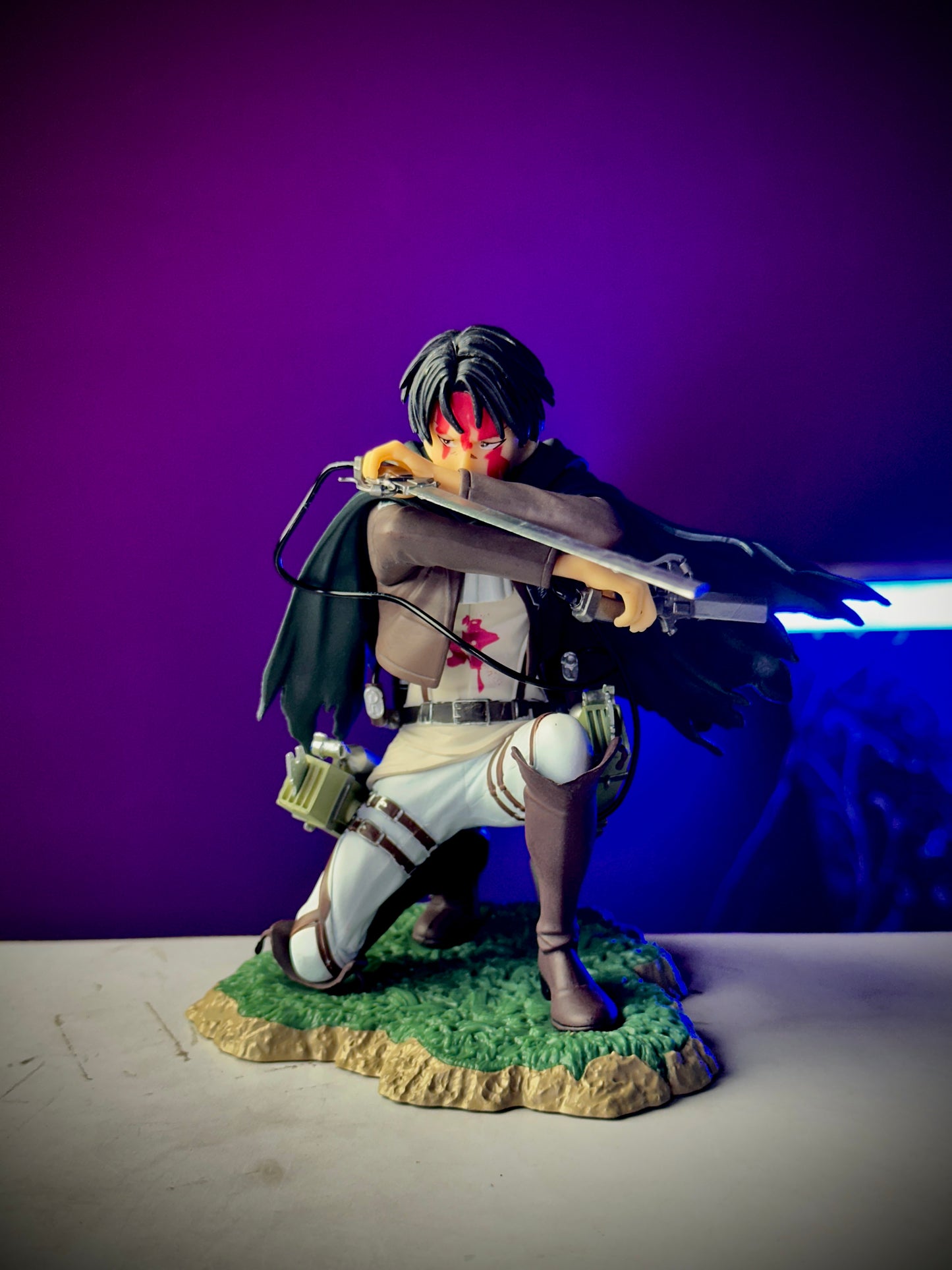 Attack on Titan Levi Ackerman premium display statue