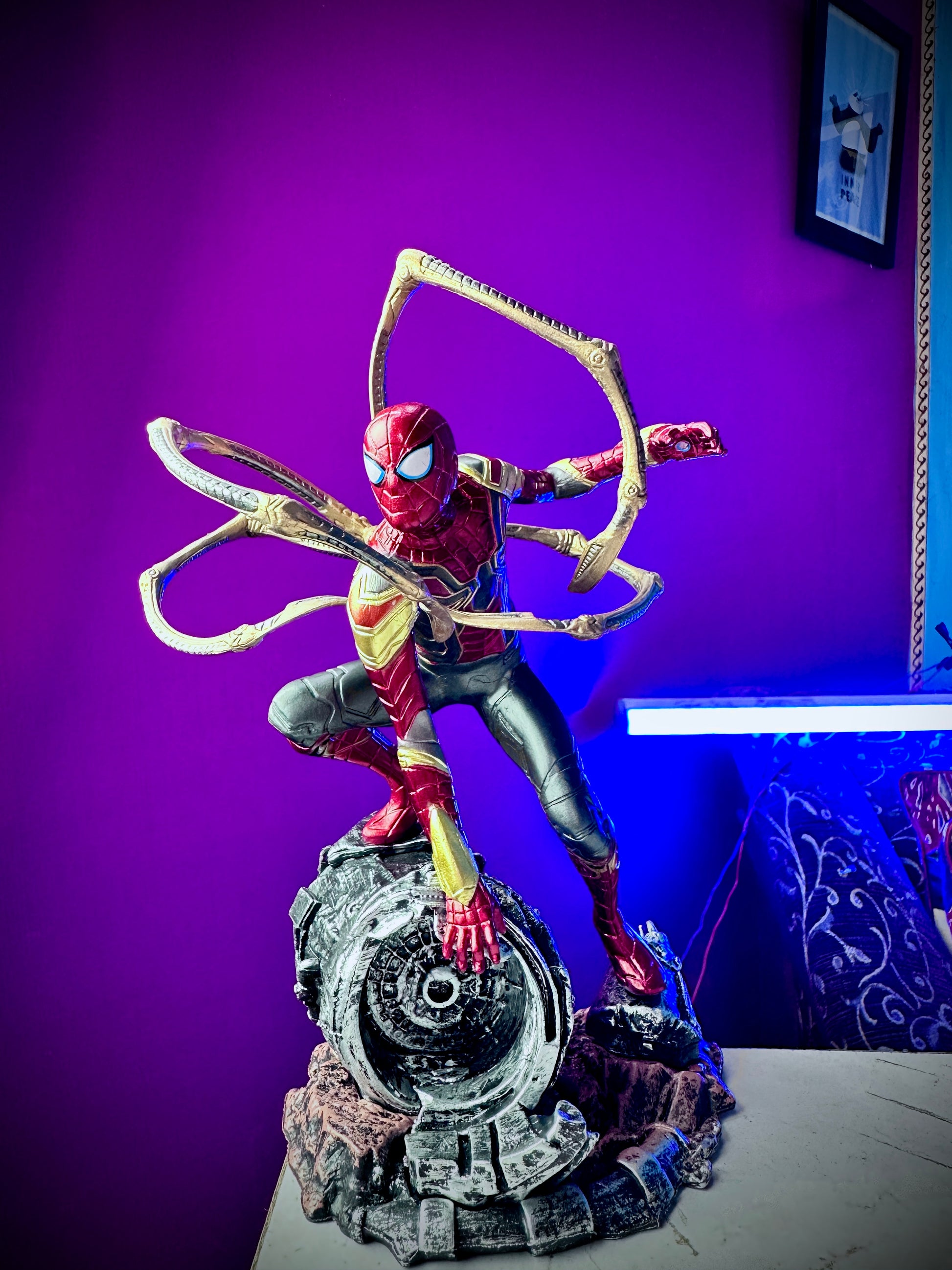 Iron Spider-Man 20cm Marvel action figure collectible
