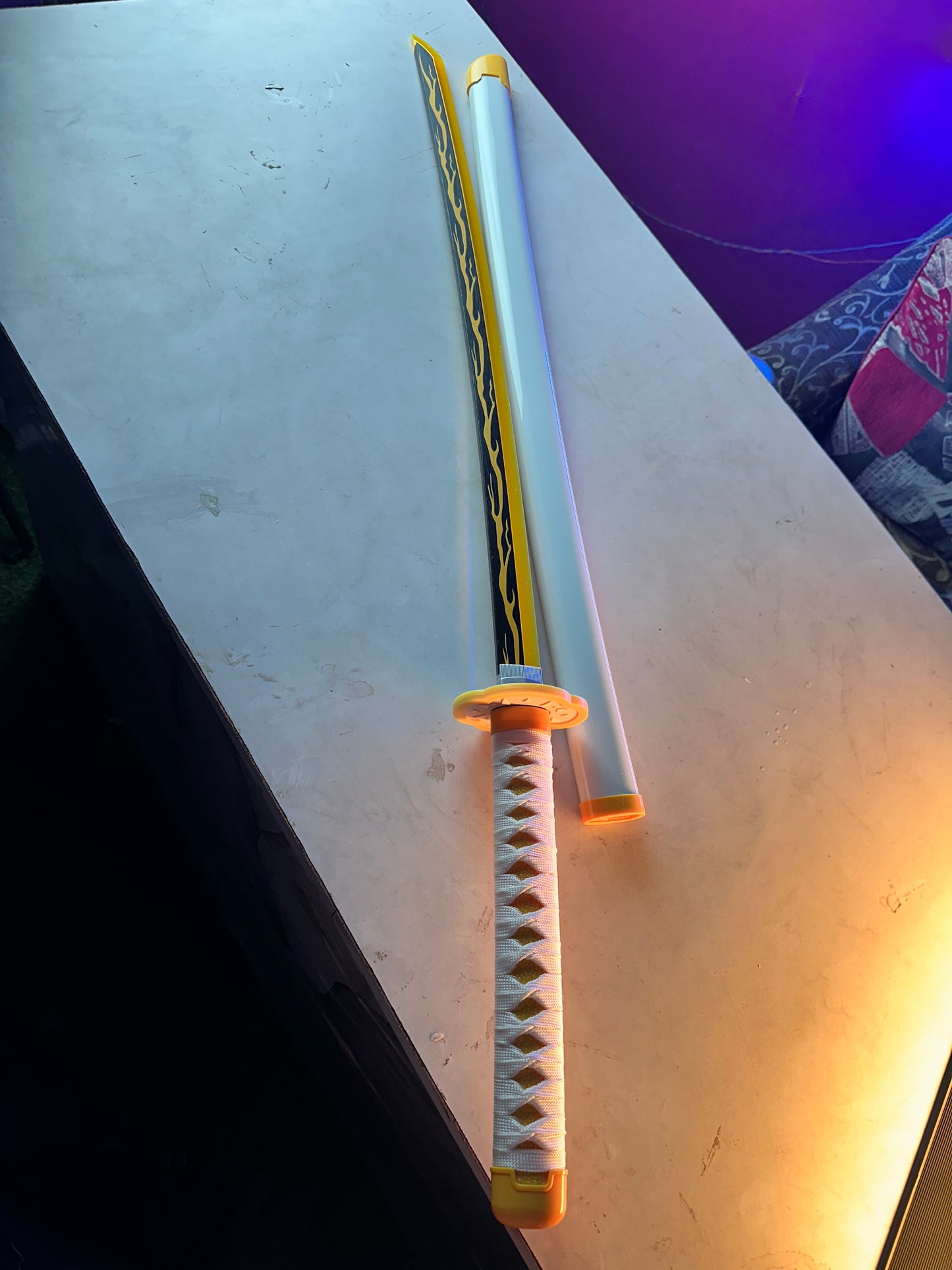 Zenitsu LED Katana – 104CM Anime Cosplay Sword