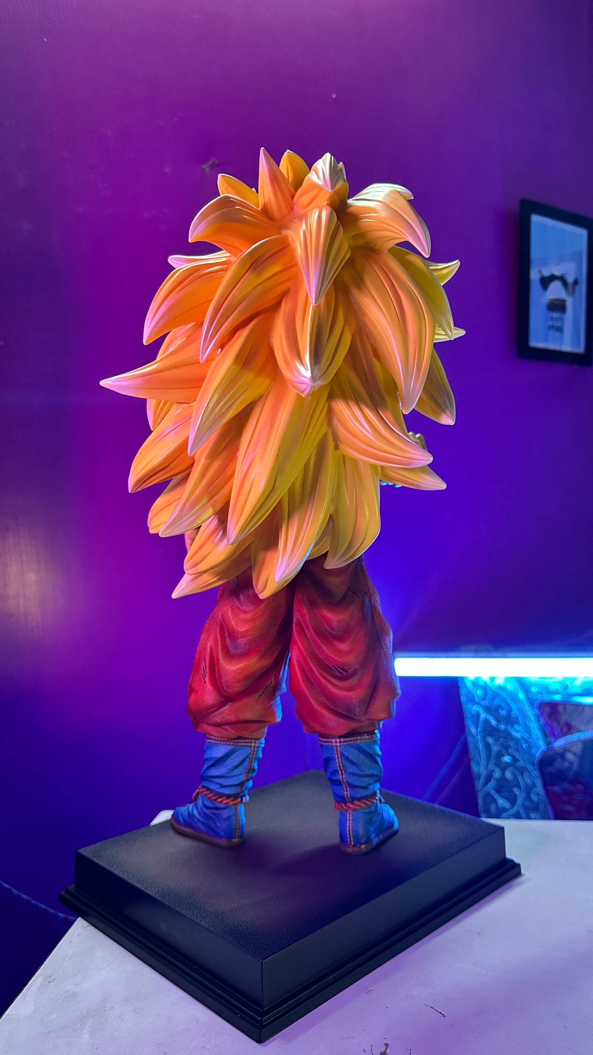 Dragon Ball Z Super Saiyan 3 Goku display figure with premium paint finish and secure box packing