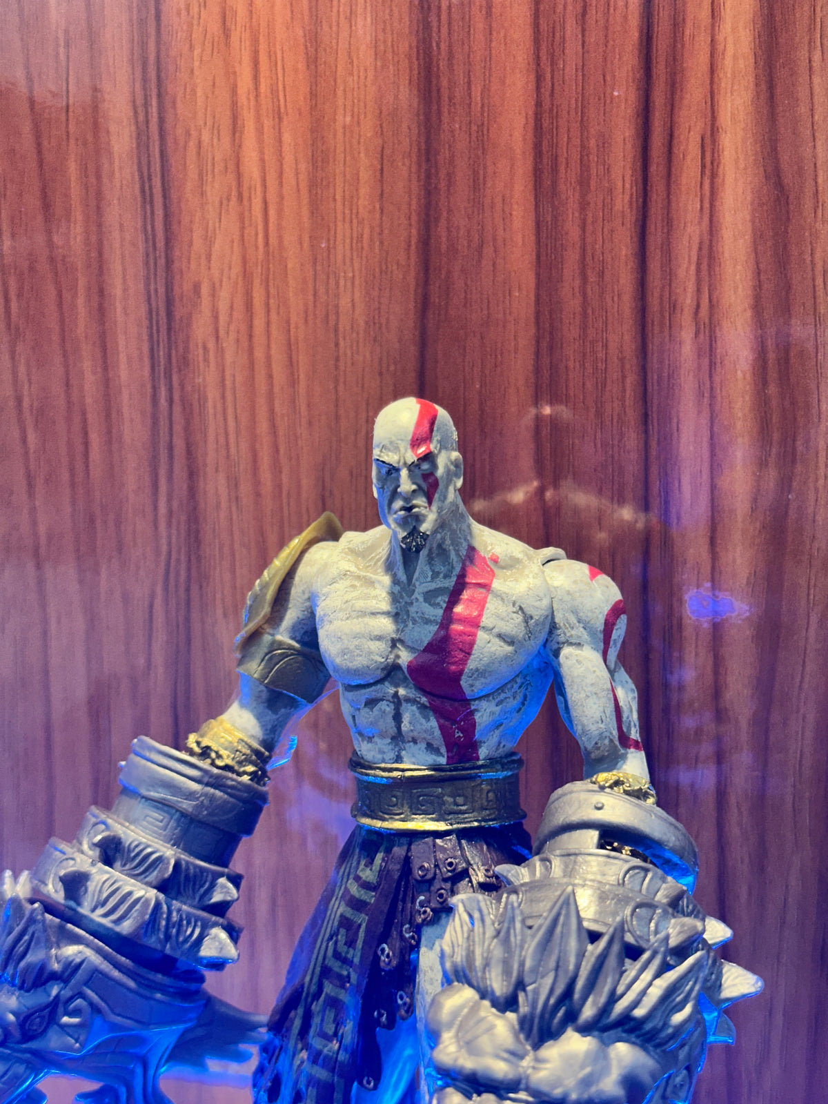 God of War III Kratos 19CM collectible figure featuring Hercules Nemean Cestus weapons.
