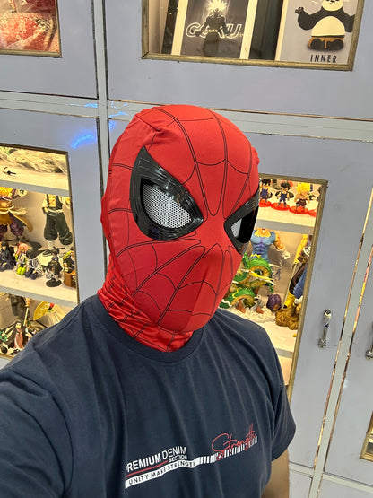 Red Spider-Man mask with movable jaw feature