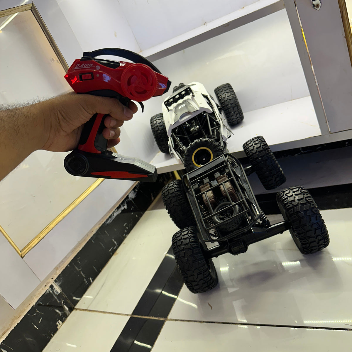 MOKA 6x6 off-road remote control monster truck designed for rough and uneven terrain