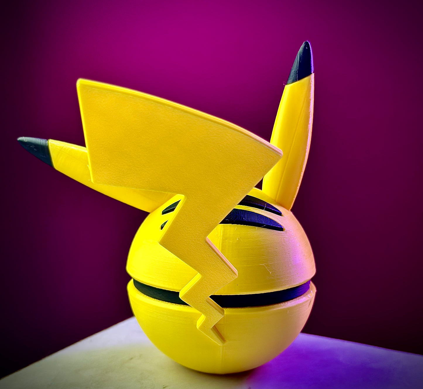 Pikachu Pokéball